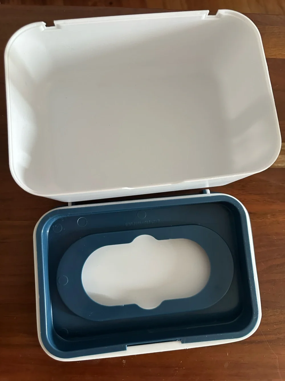Amazon Wet Wipes Holder white blue 1 unit ⚪️